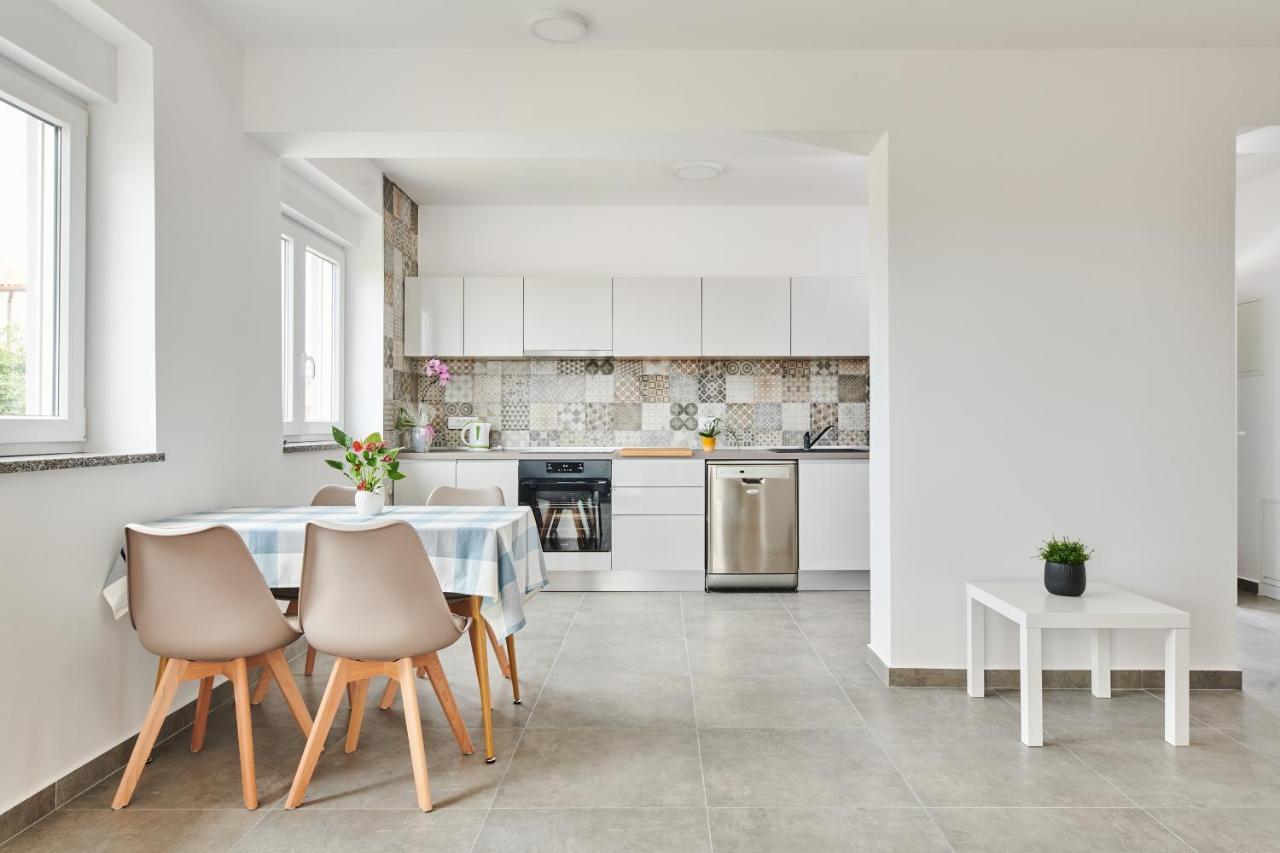 Ivana Apartman *